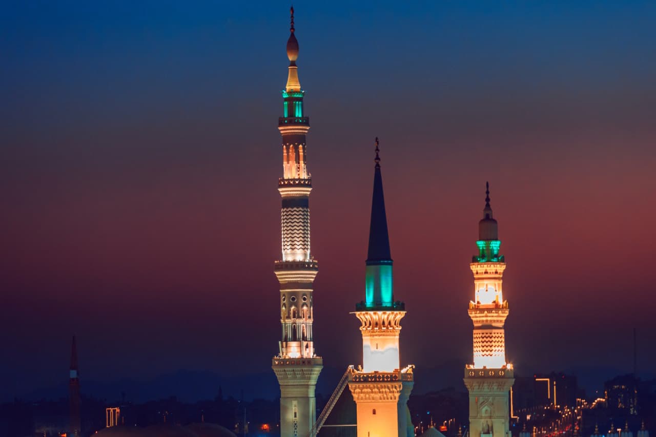 Tur ke Gunung Uhud, Pemakaman Para Syuhada, dan Masjid Ali ibn Abi Talib.
