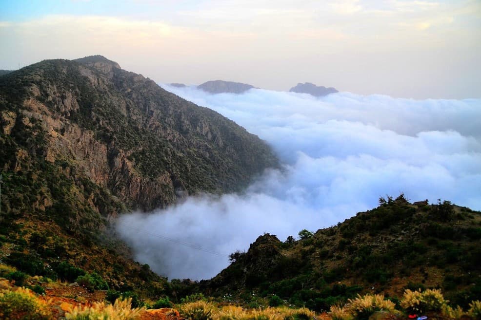 Tur eksplorasi di Asir, dari Al-Soudah ke Pondok Madu, lalu ke Rijal Almaa.