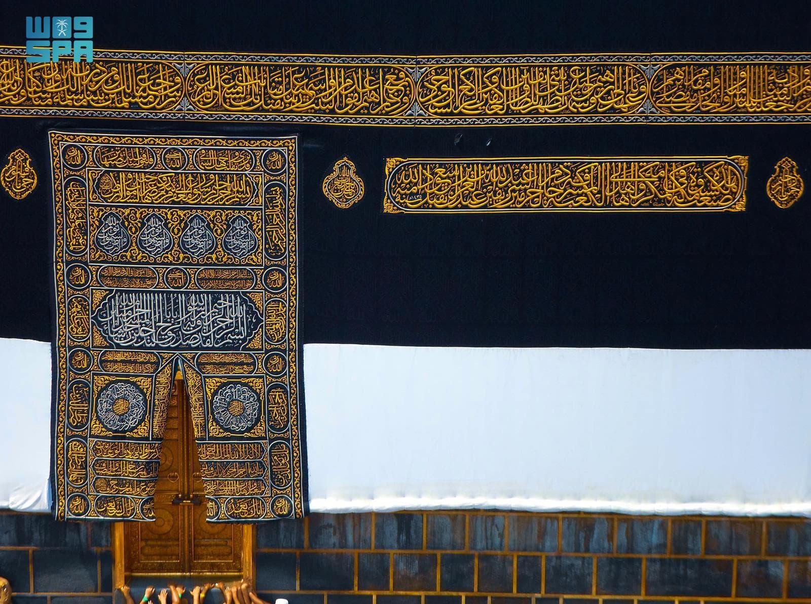Tur ke Kompleks Raja Abdul Aziz untuk melihat penutup Ka'bah dan Pameran Arsitektur Dua Masjid Suci.