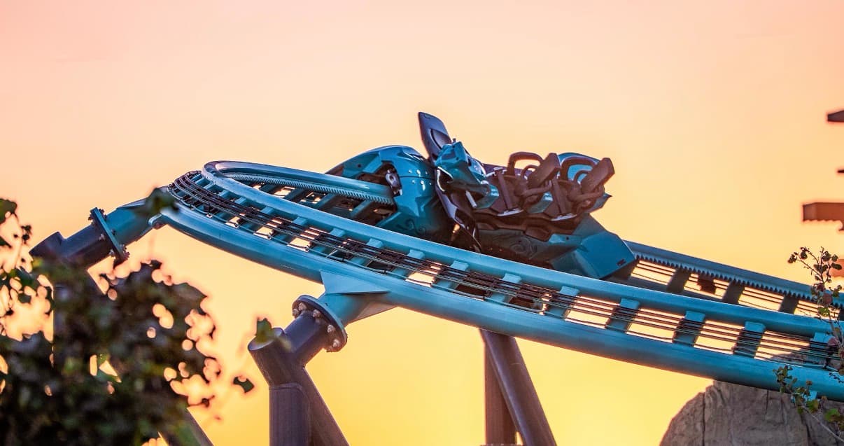 Akomodasi tiga malam di hotel bintang 4 dengan tiket Six Flags untuk tiga orang.