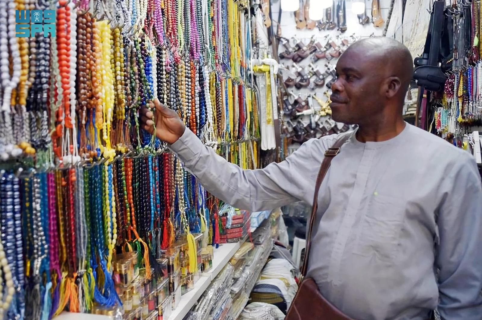 Tur belanja di kota tua Jeddah (Al-Balad) di pasar grosir dan oleh-oleh untuk pengunjung - untuk kelompok