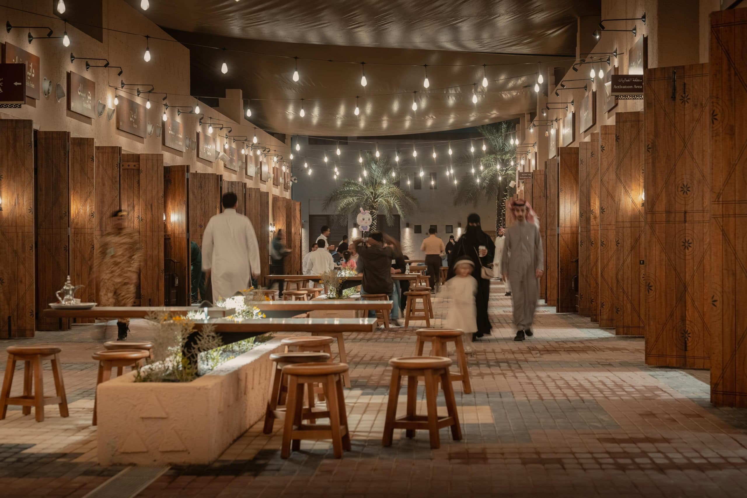 Area Istana Pemerintahan dan pasar makanan