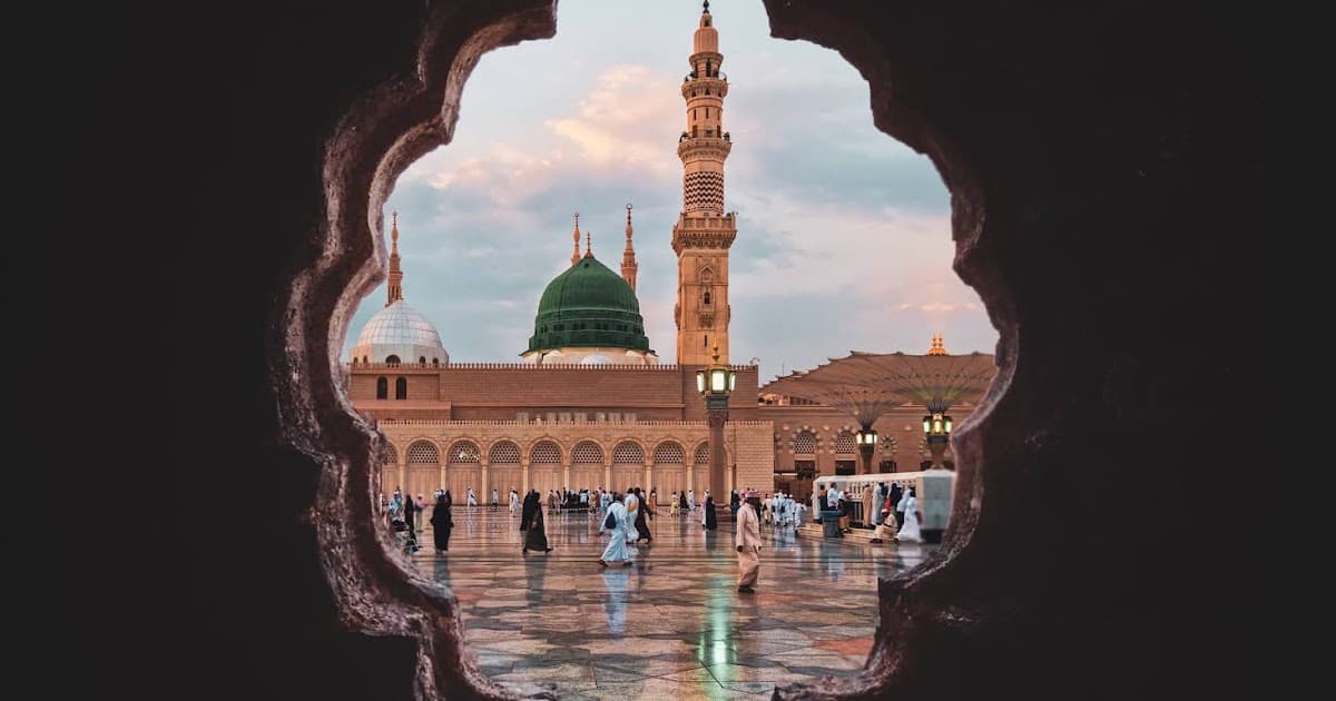 Paket lengkap dari Madinah ke Riyadh – 4 malam