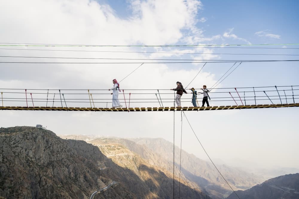 Pengalaman zip-lining di Raghadan